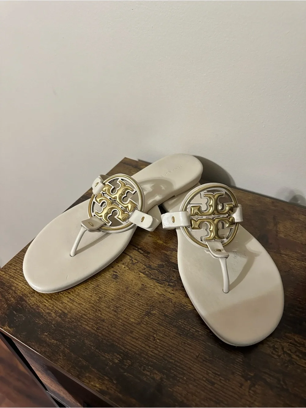 Tory Burch classic thong